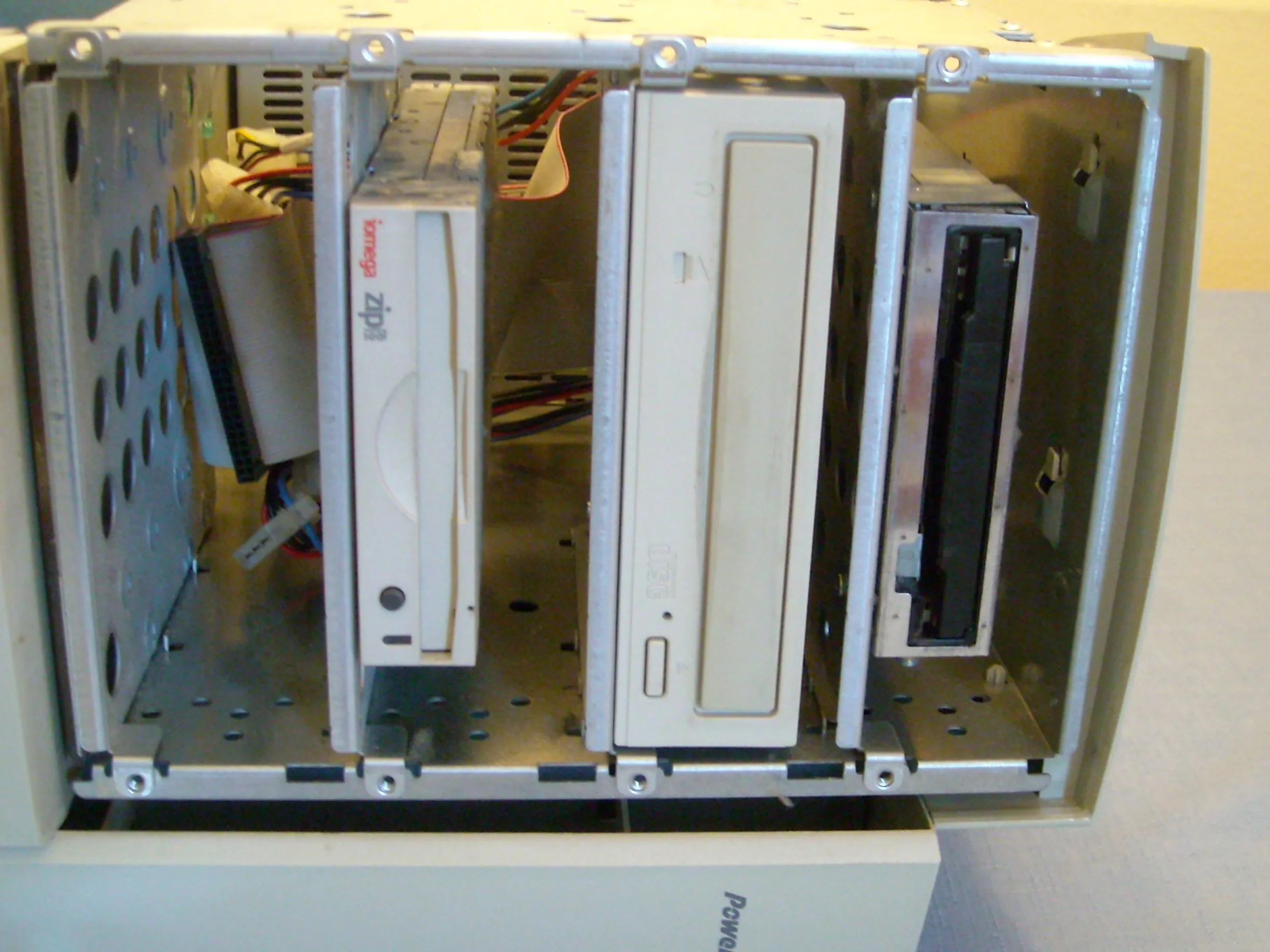 Разборка Power Macintosh 8600(250): шаг 10, изображение 3 из 3