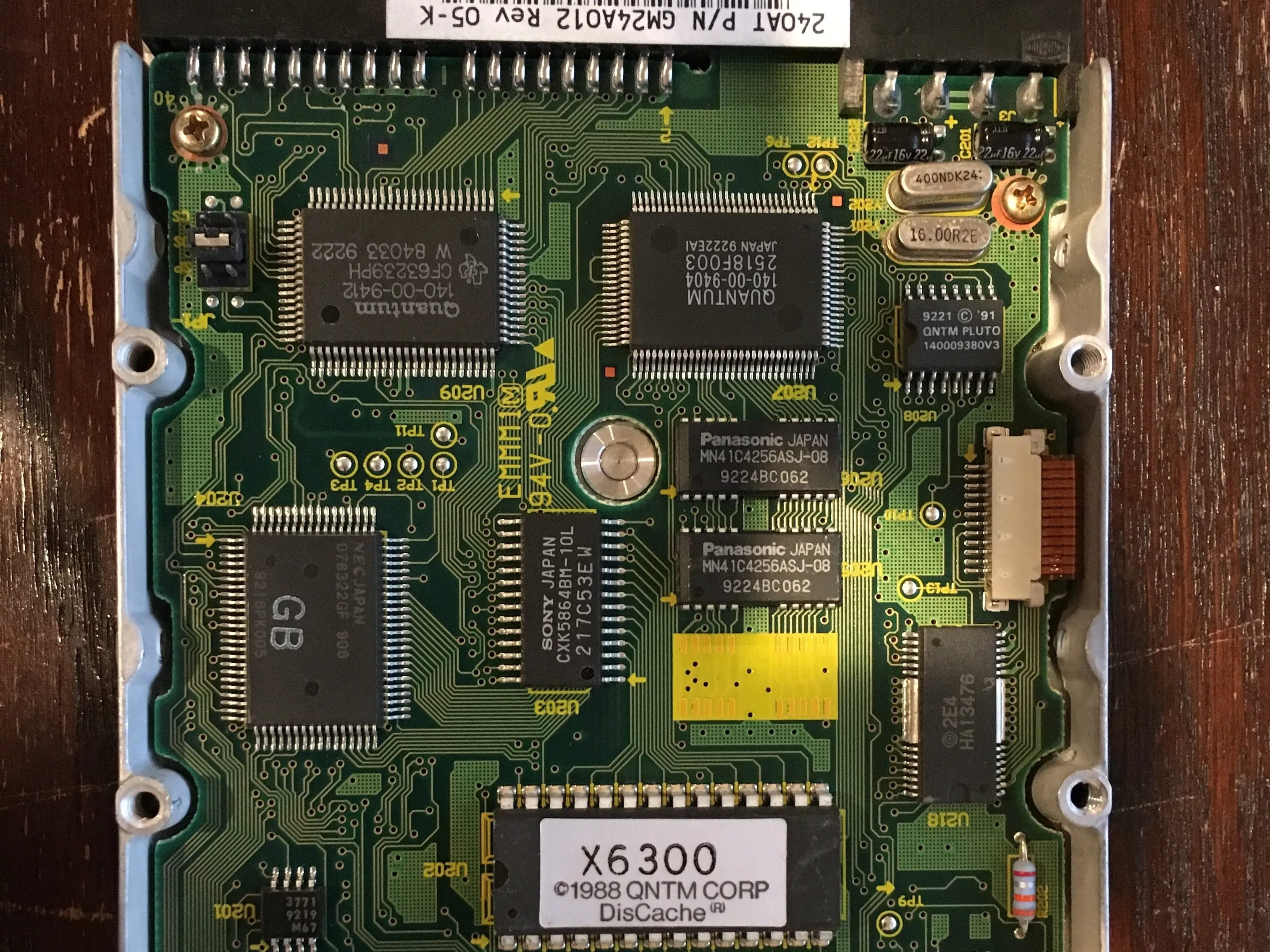 Quantum ProDrive LPS 240MB IDE HDD (начало 90-х) Разборка '90s) Teardown, Preliminary Pictures of the Drive: step 1, image 2 of 2