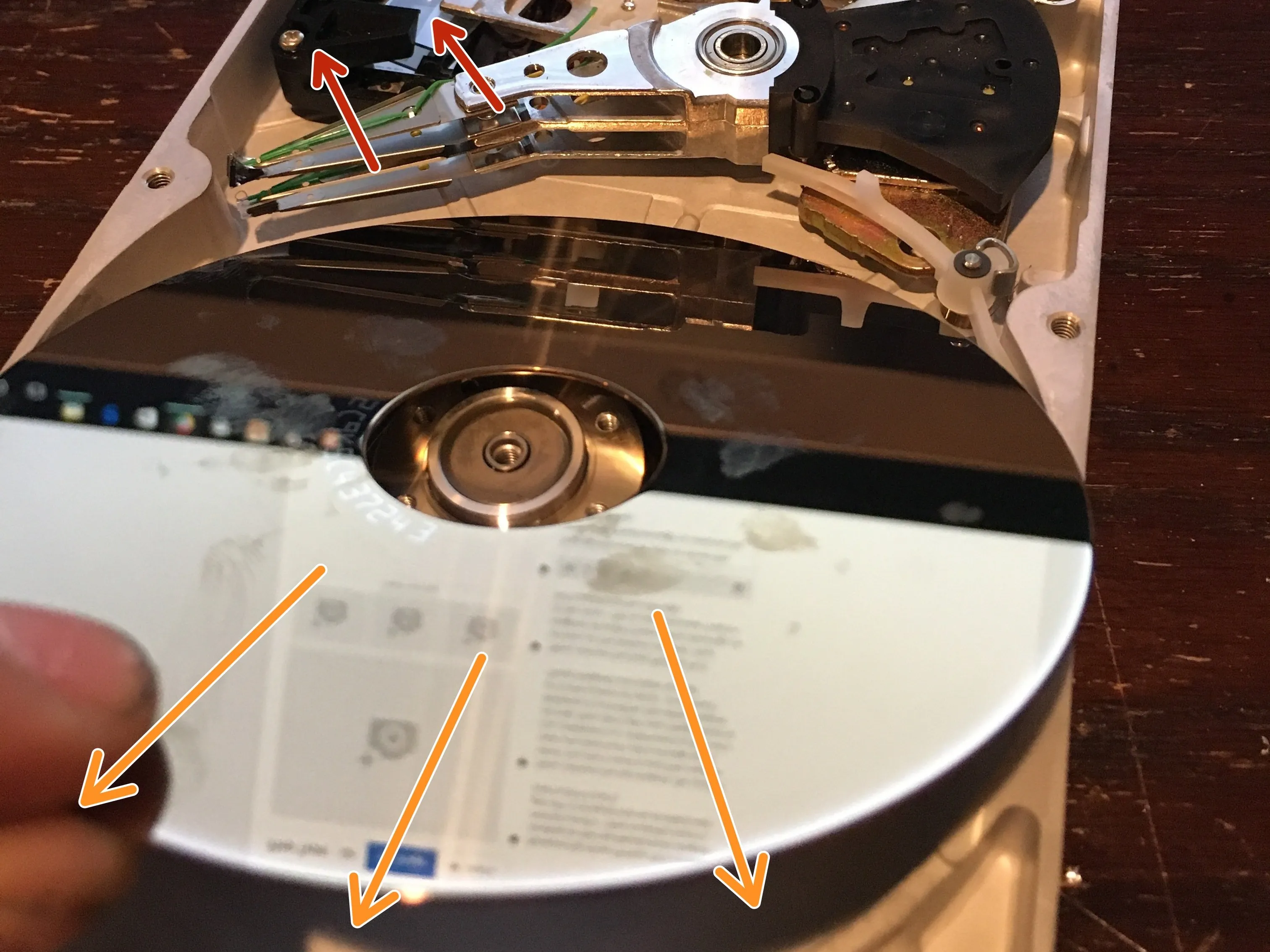 Quantum ProDrive LPS 240MB IDE HDD (начало 90-х) '90s) Teardown, Remove the Bottom Magnet Screws and Bottom Platter: step 9, image 2 of 2