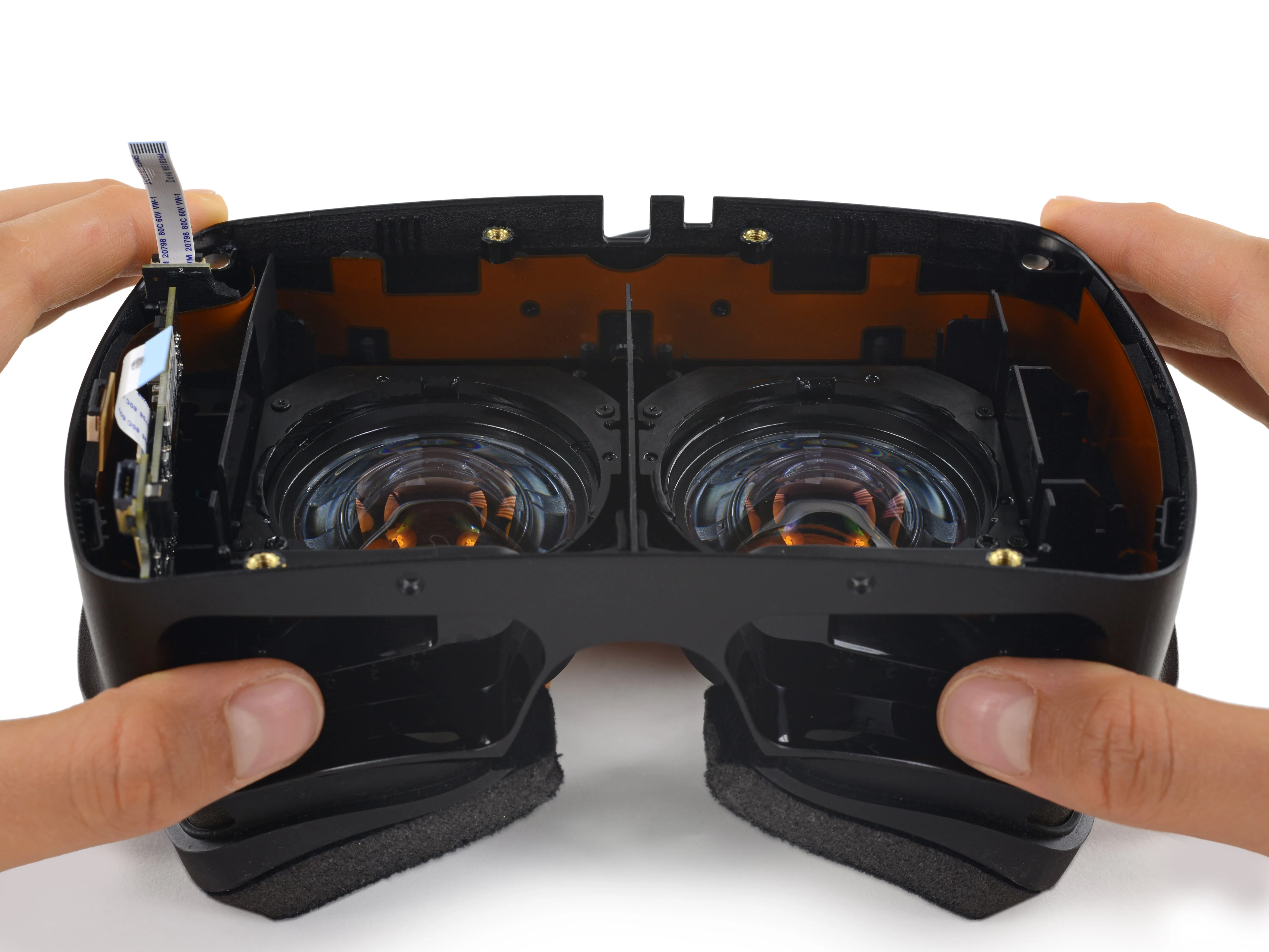 Razer OSVR HDK 2 Teardown: шаг 10, изображение 1 из 2