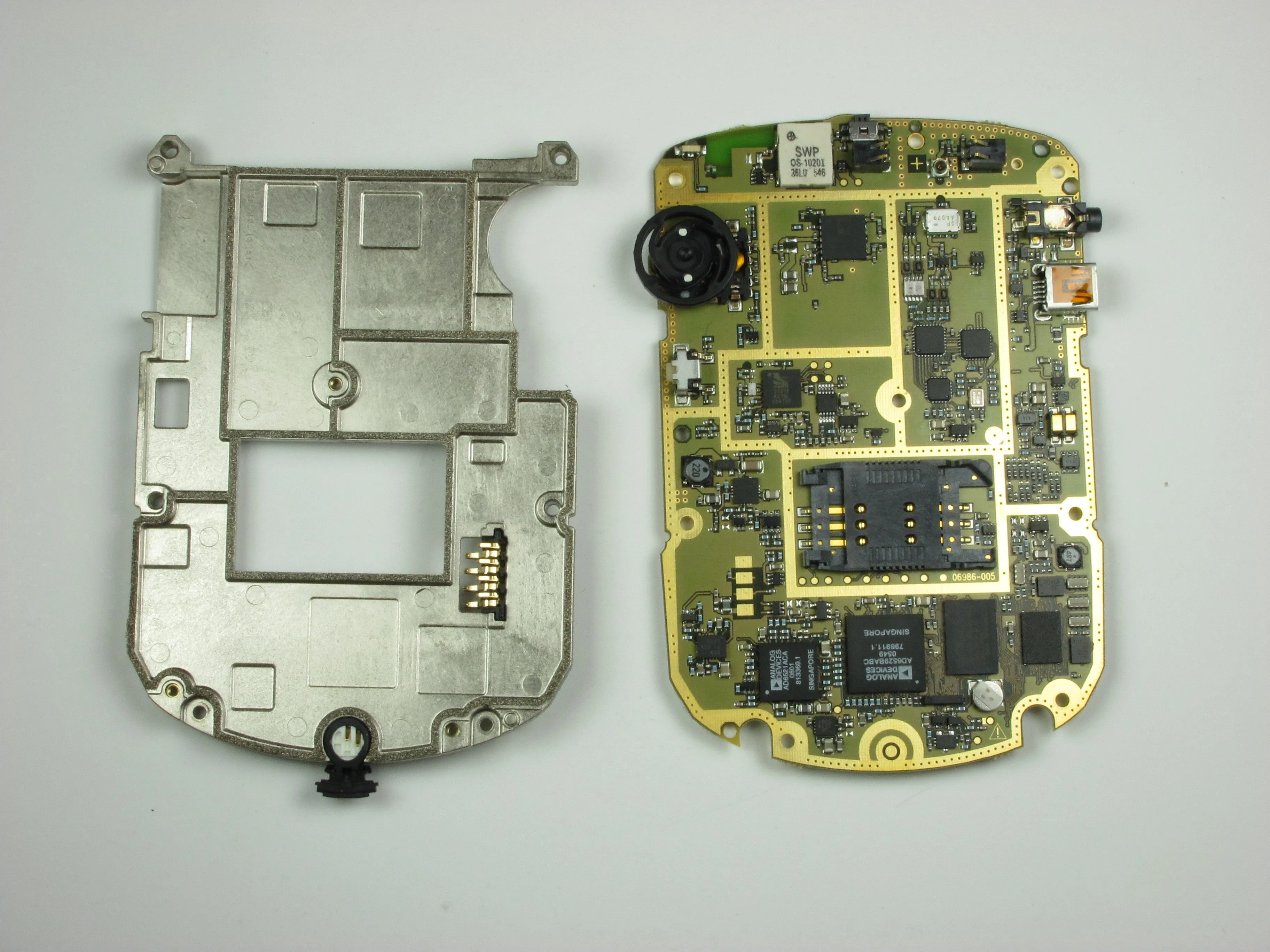 RIM Blackberry 7290 Teardown: шаг 17, изображение 2 из 2