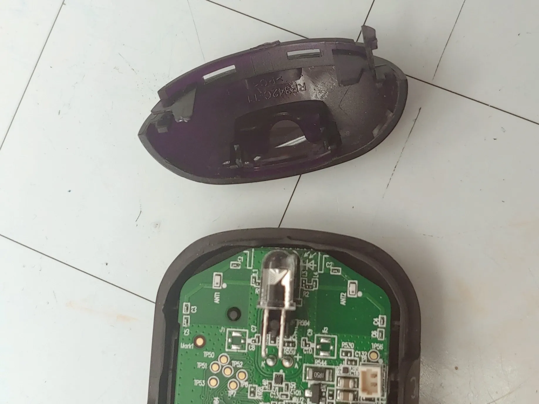 Roku RC-MC1 remote Teardown, почти готово!: шаг 4, изображение 1 из 2