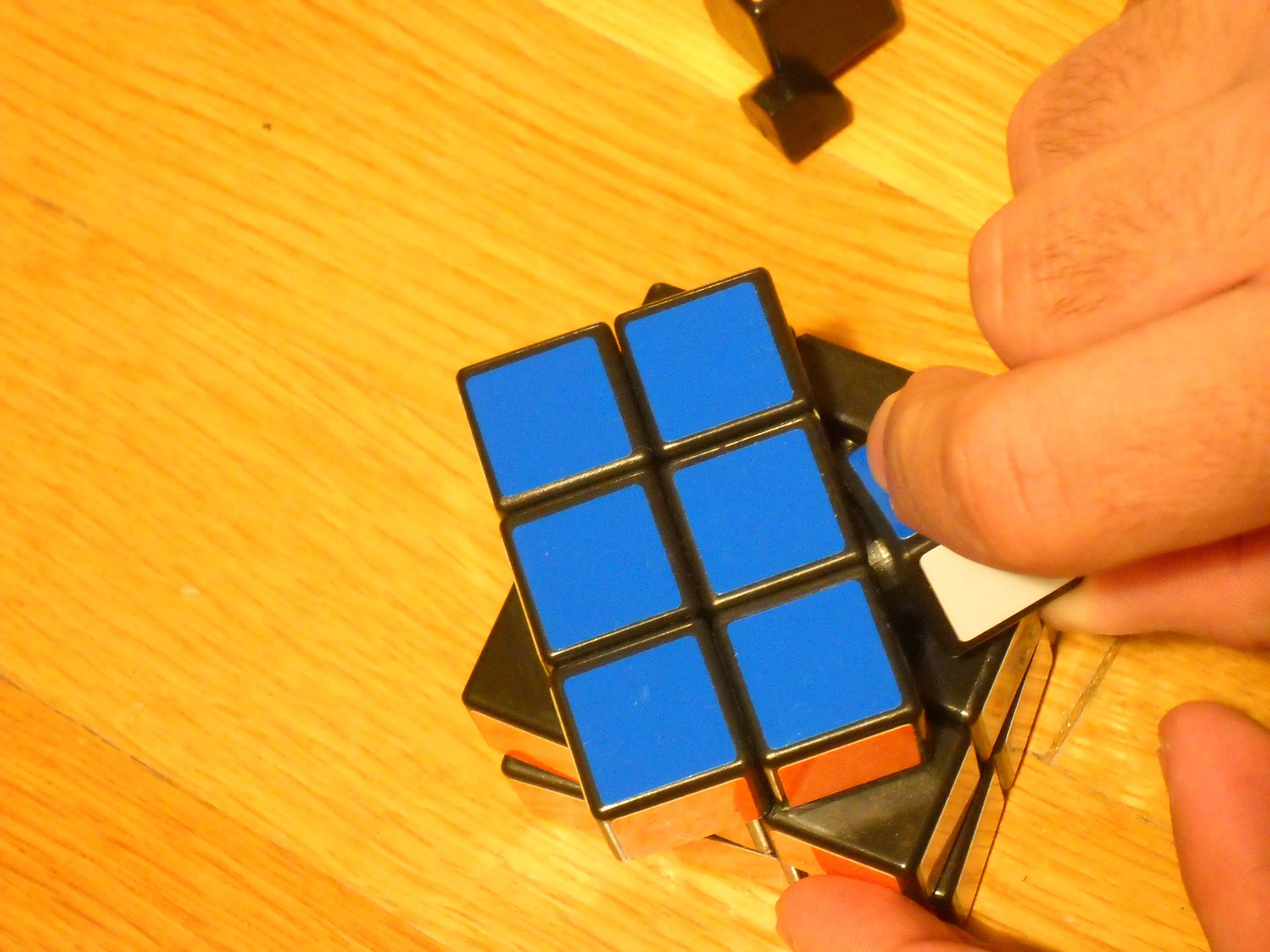 Рубик's Cube Teardown, Rubik's Cube Teardown: step 1, image 2 of 3