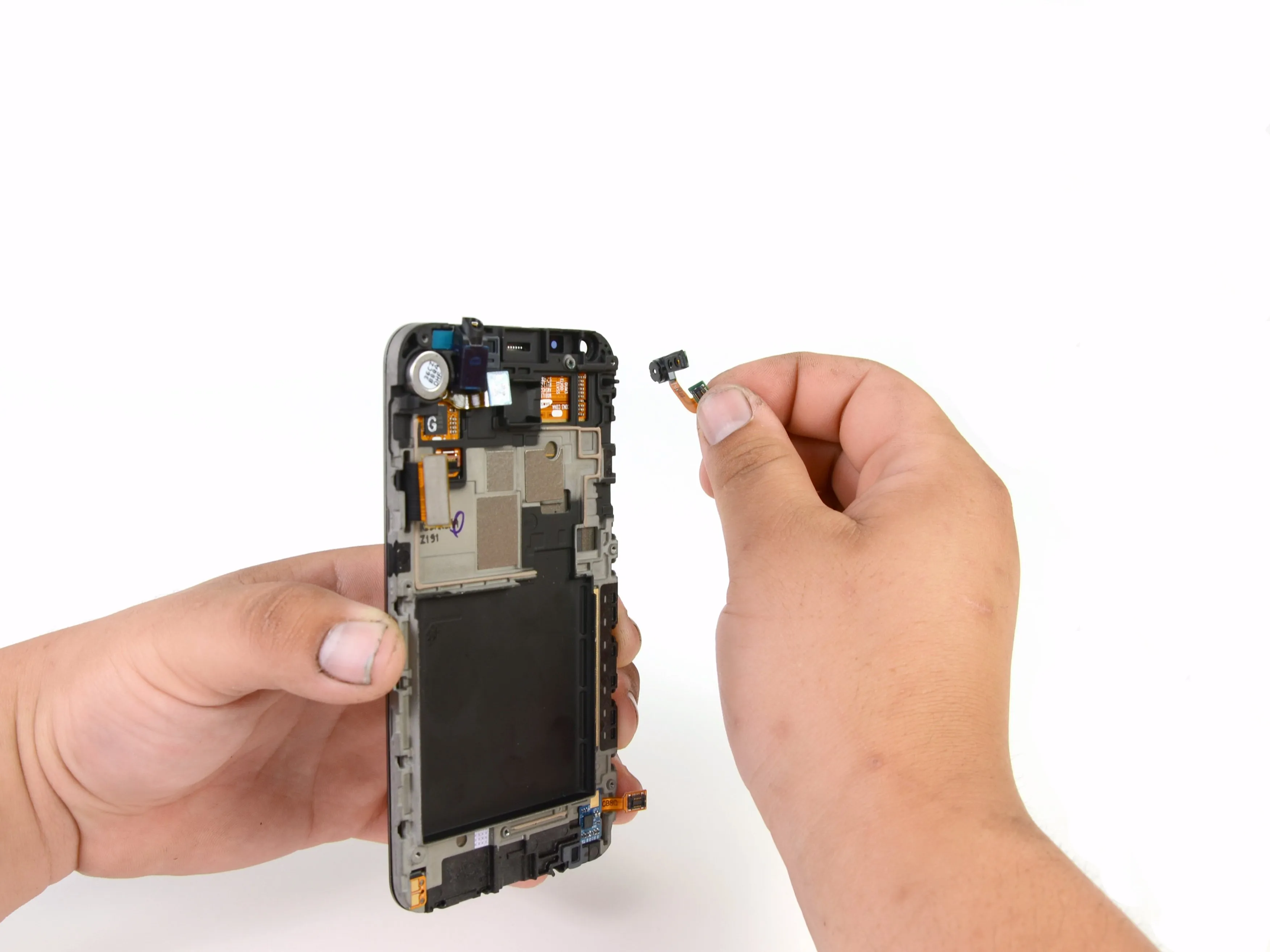 Samsung Epic 4G Touch Teardown: шаг 9, изображение 2 из 3