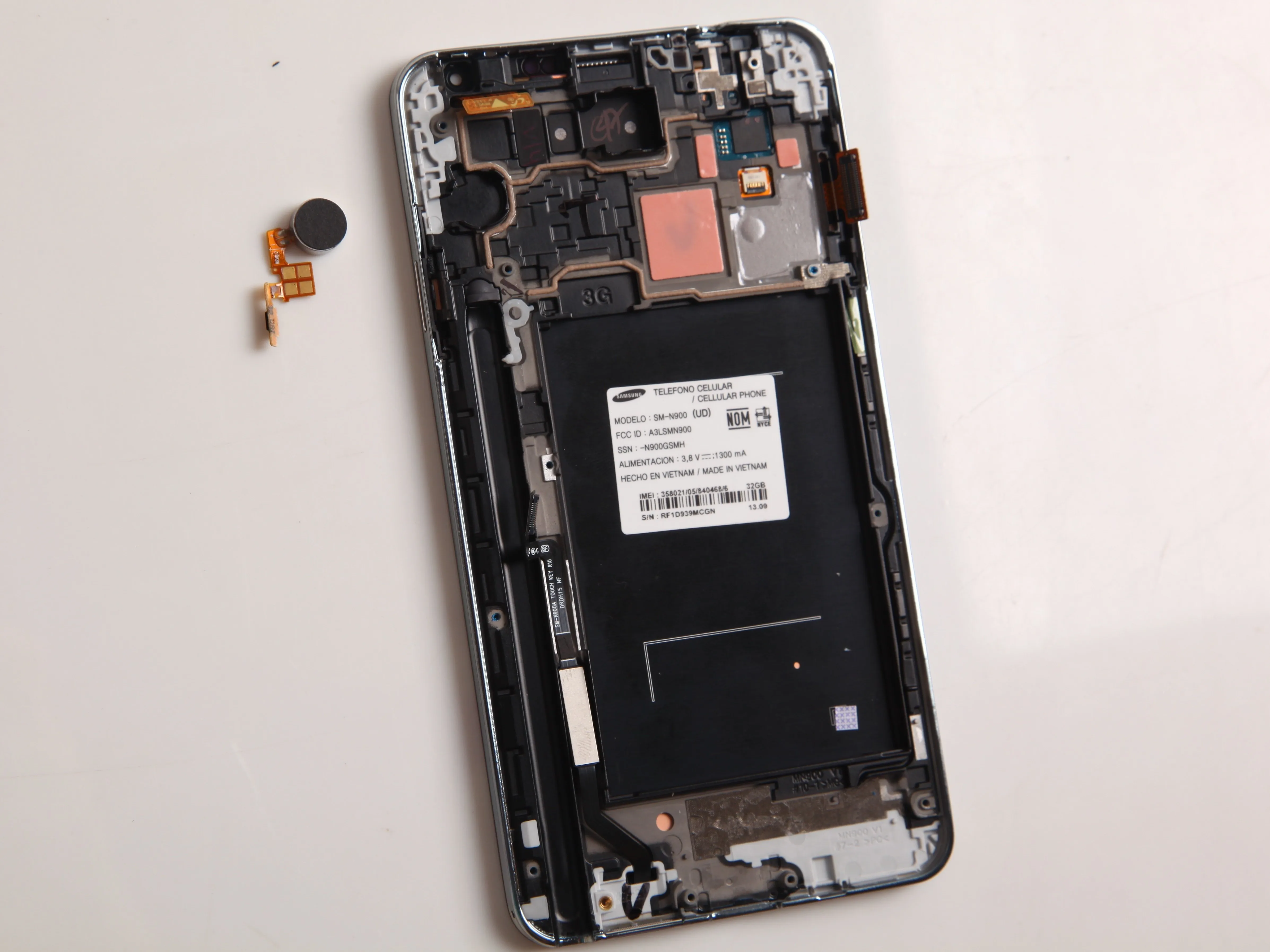 Samsung Galaxy Note 3 Teardown: шаг 10, изображение 2 из 2