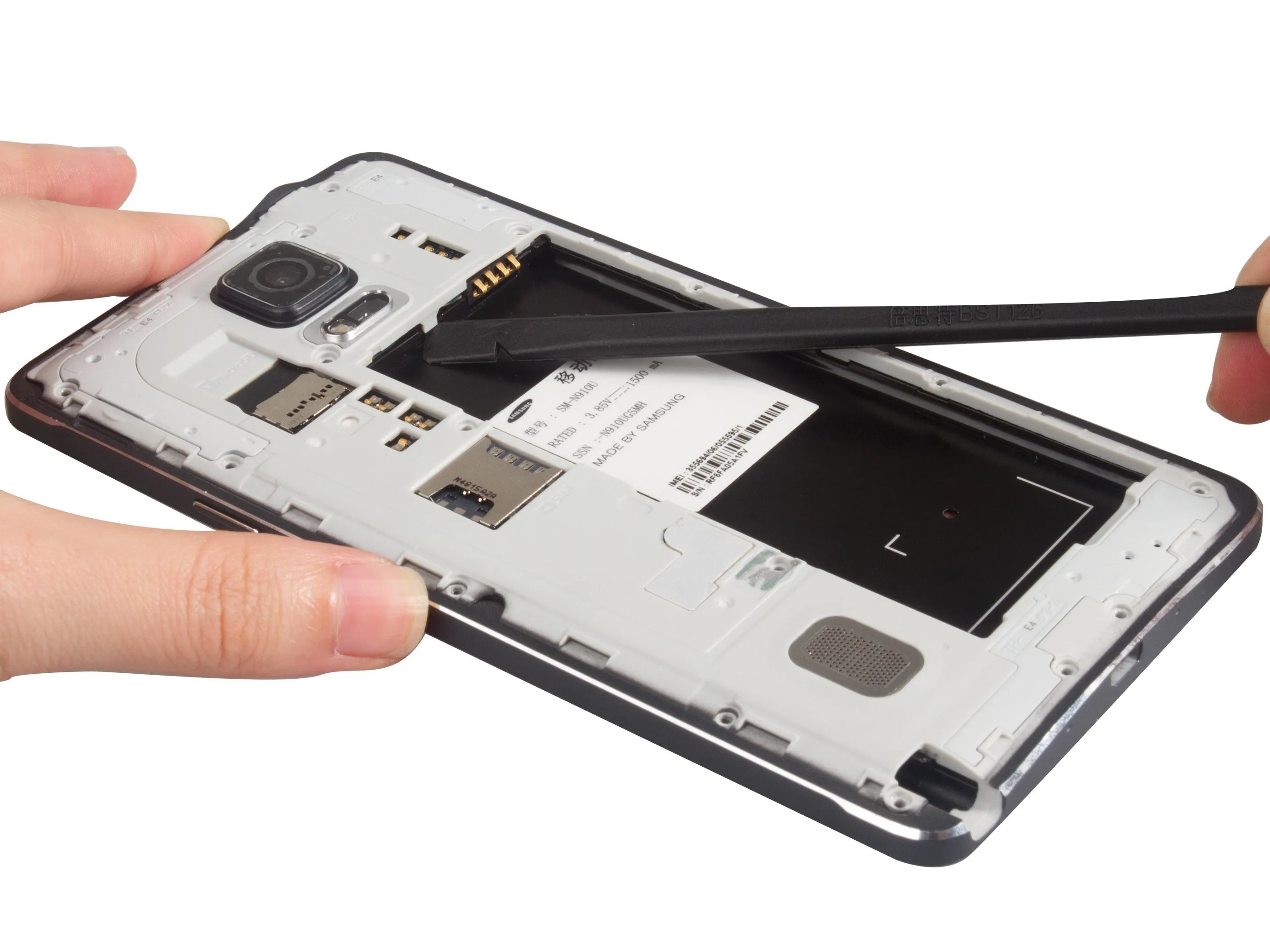 Samsung Galaxy Note 4 Teardown: шаг 4, изображение 2 из 3