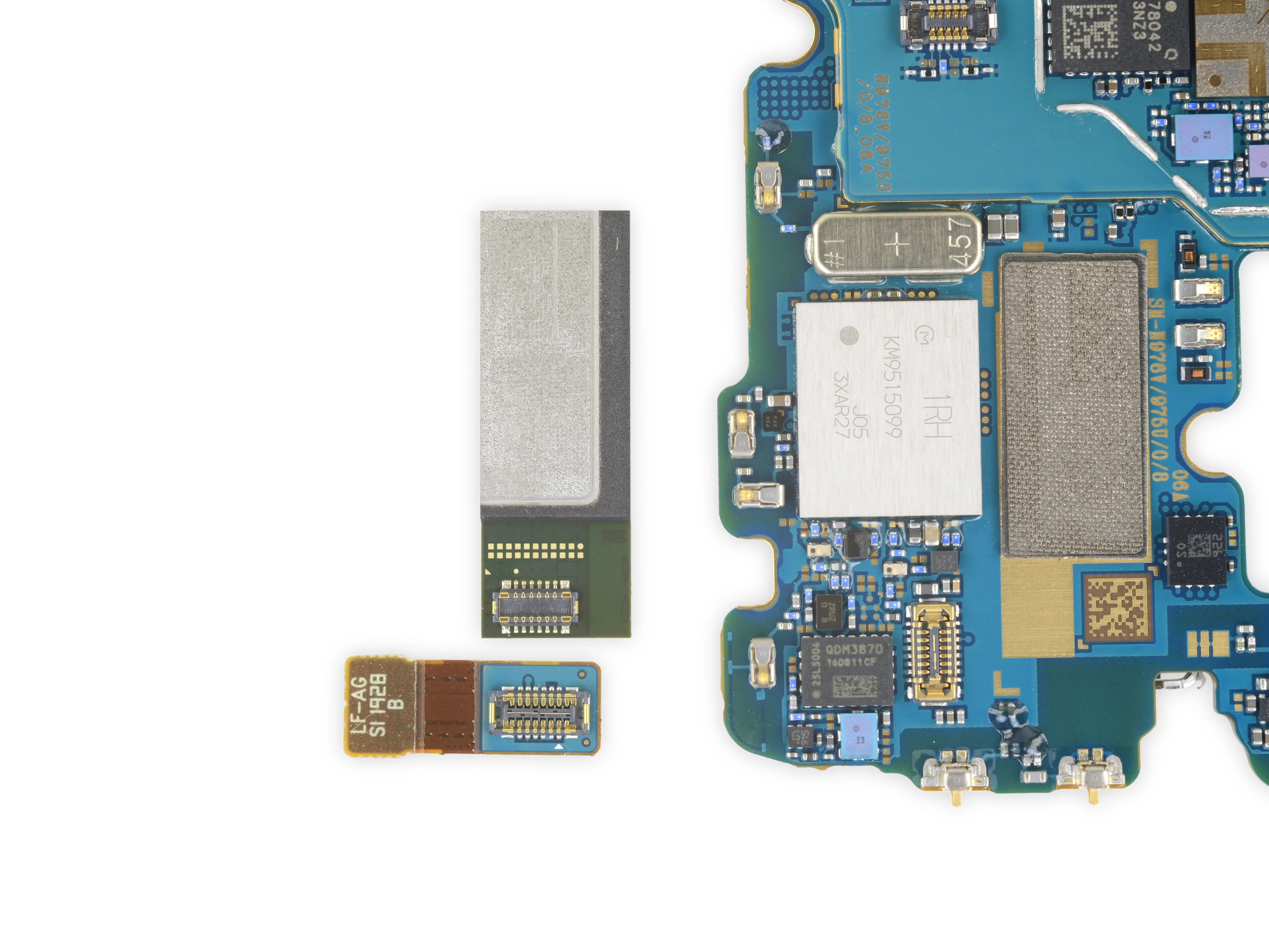 Samsung Galaxy Note10+ 5G Teardown: шаг 8, изображение 2 из 3