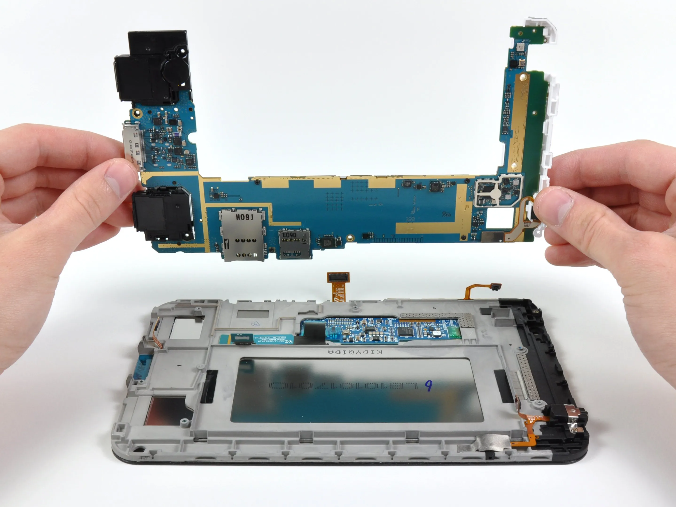 Samsung Galaxy Tab Teardown: шаг 11, изображение 3 из 3