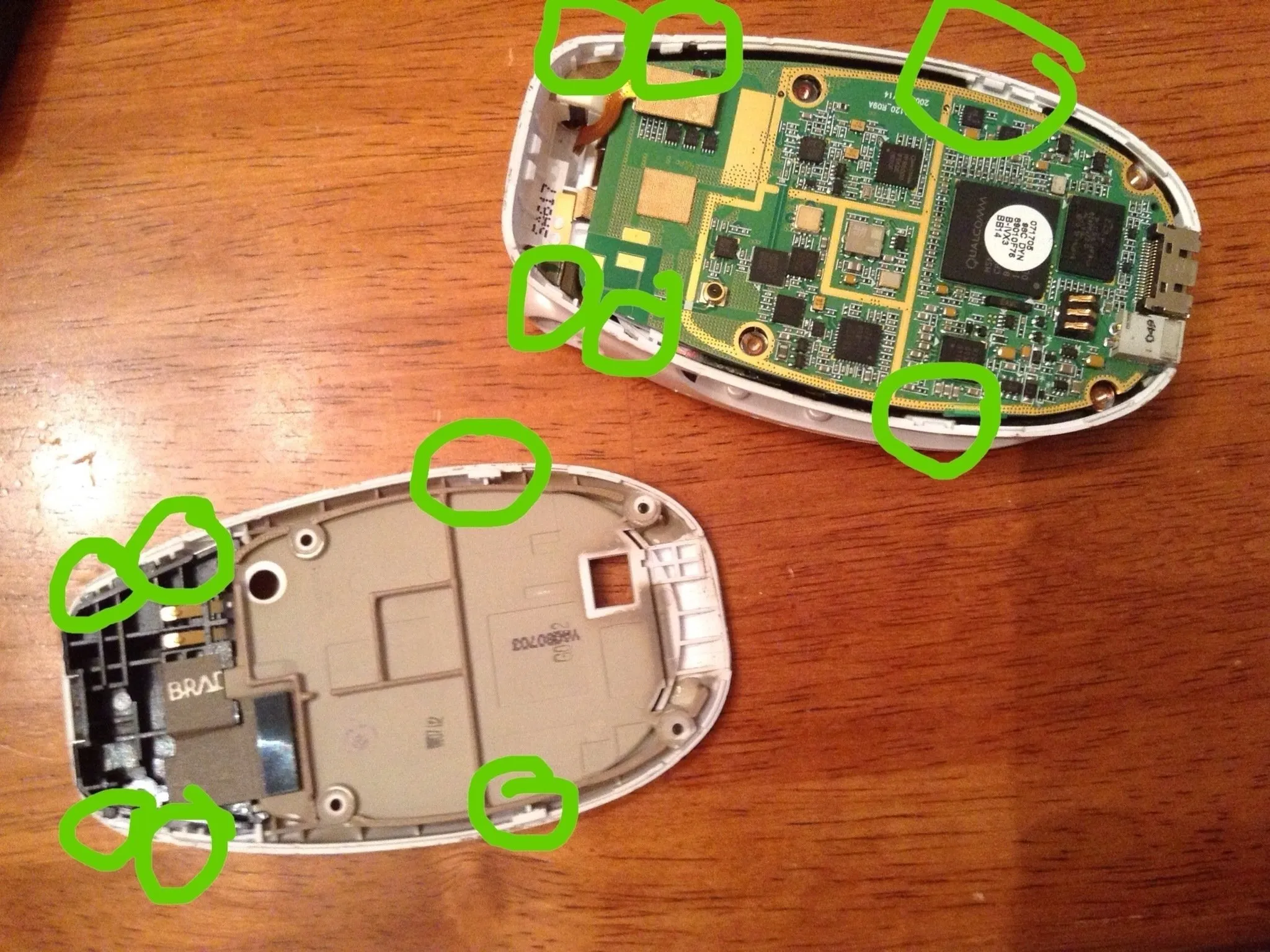 Разбор Samsung Jitterbug: шаг 2, изображение 1 из 2