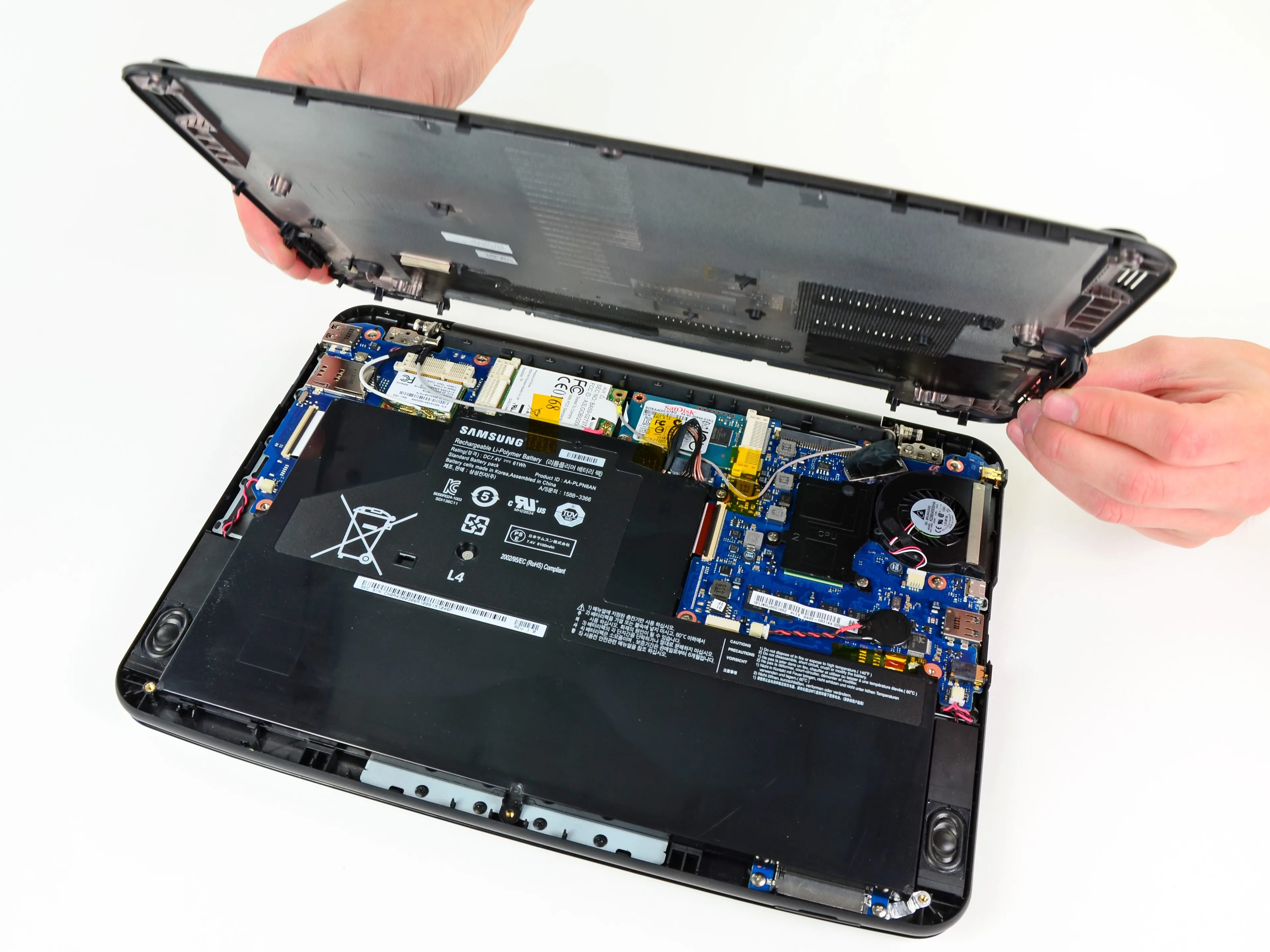 Samsung Series 5 3G Chromebook Teardown: шаг 4, изображение 3 из 3