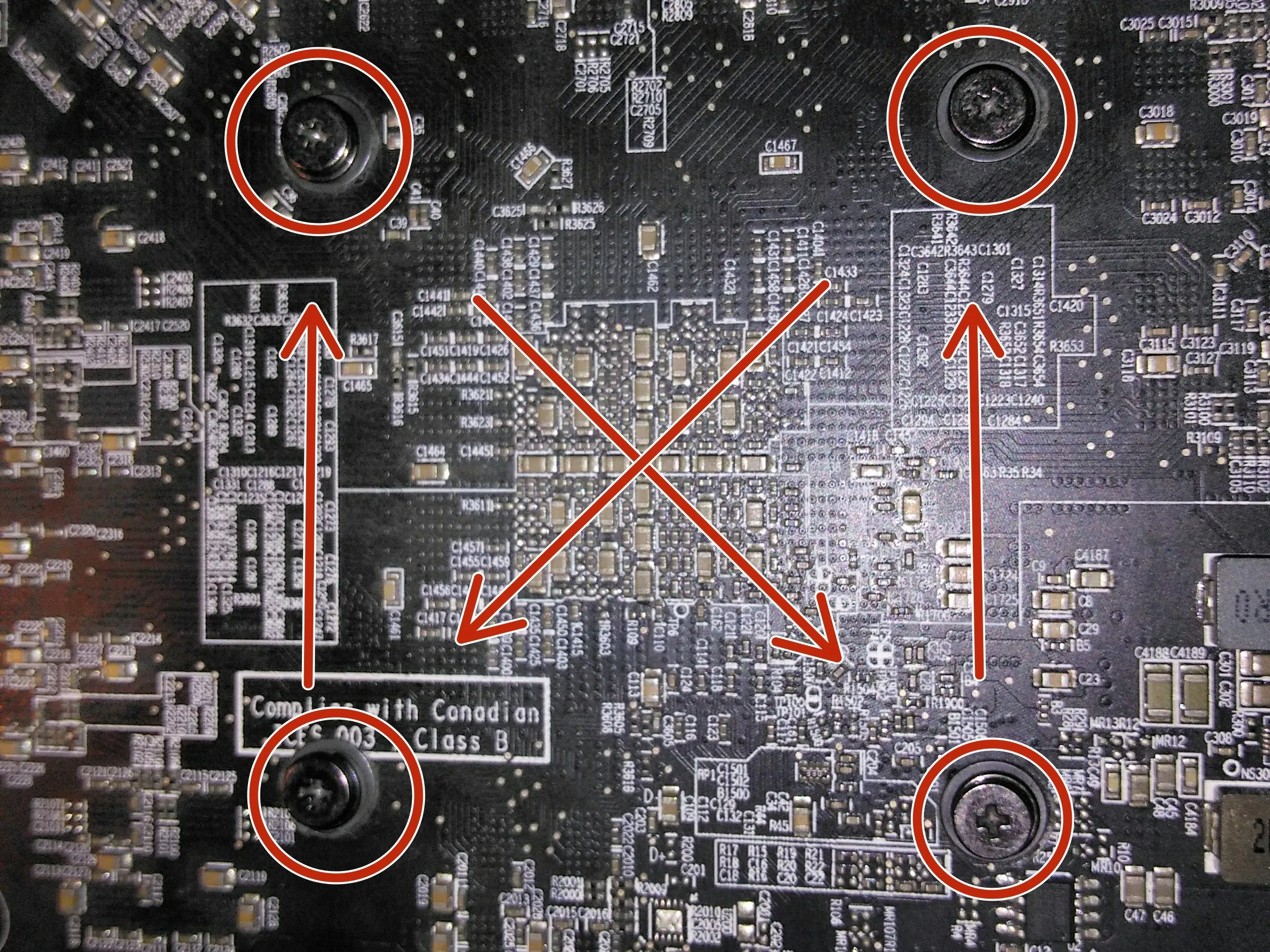 Sappire Vapor-X AMD R9 280x Teardown, снятие радиатора: шаг 5, изображение 1 из 3