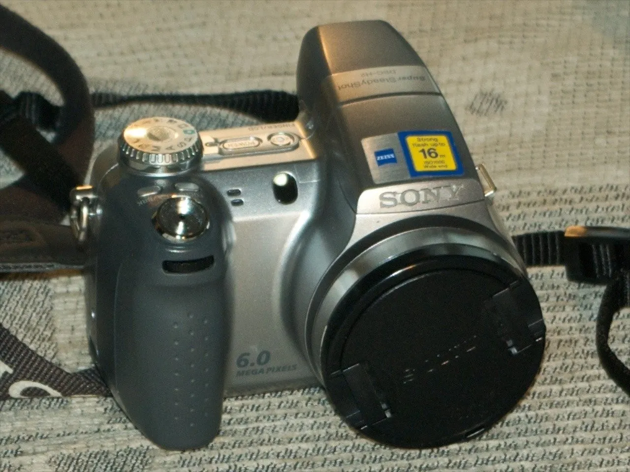 Разборка Sony Cyber-shot DSC-H2