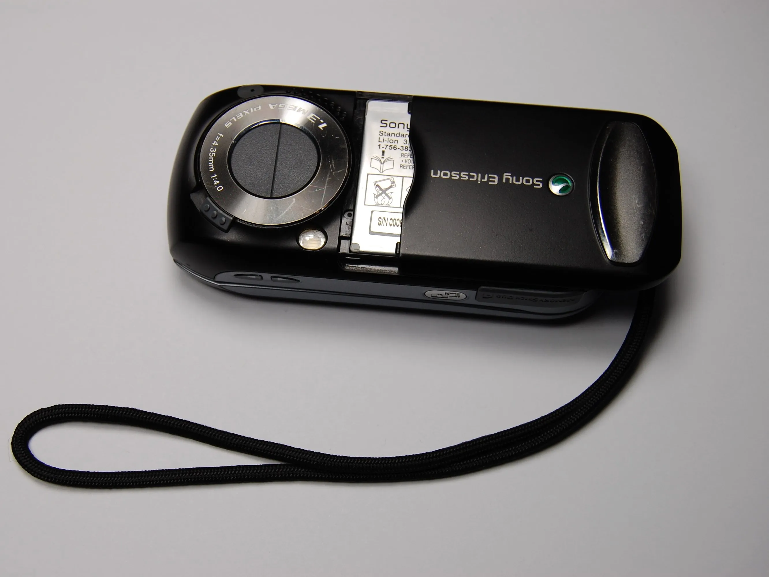 Разборка Sony Ericsson s710a, аккумулятор: шаг 1, изображение 1 из 1