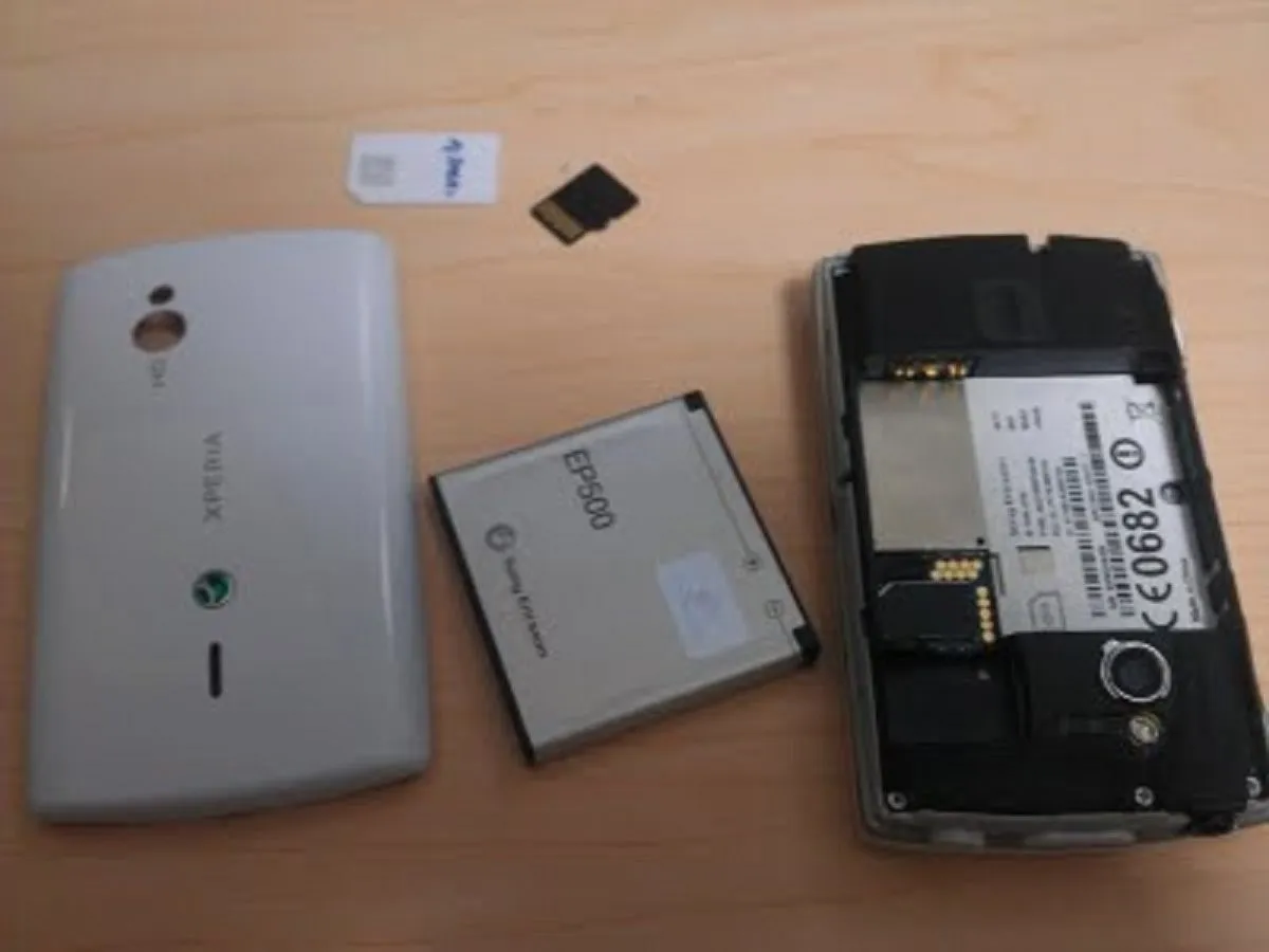 Разборка Sony Ericsson Xperia Mini Pro SK17i