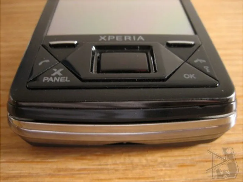 Разборка Sony Ericsson XPERIA X1: шаг 2, изображение 2 из 2