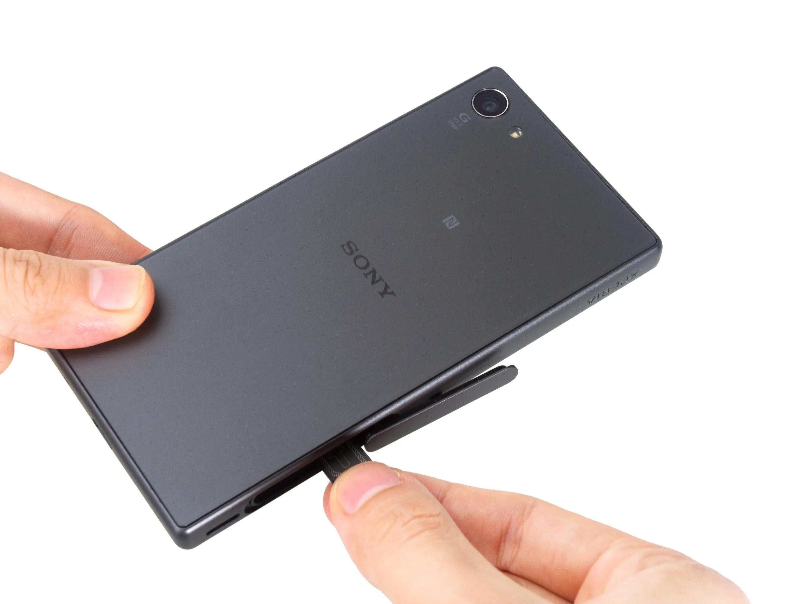 Sony Xperia Z5C Teardown, Sony Xperia Z5C Teardown: шаг 1, изображение 1 из 2