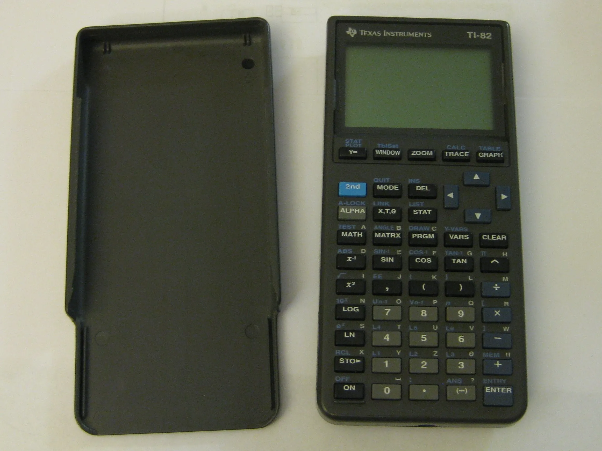 Разборка Texas Instruments TI-82