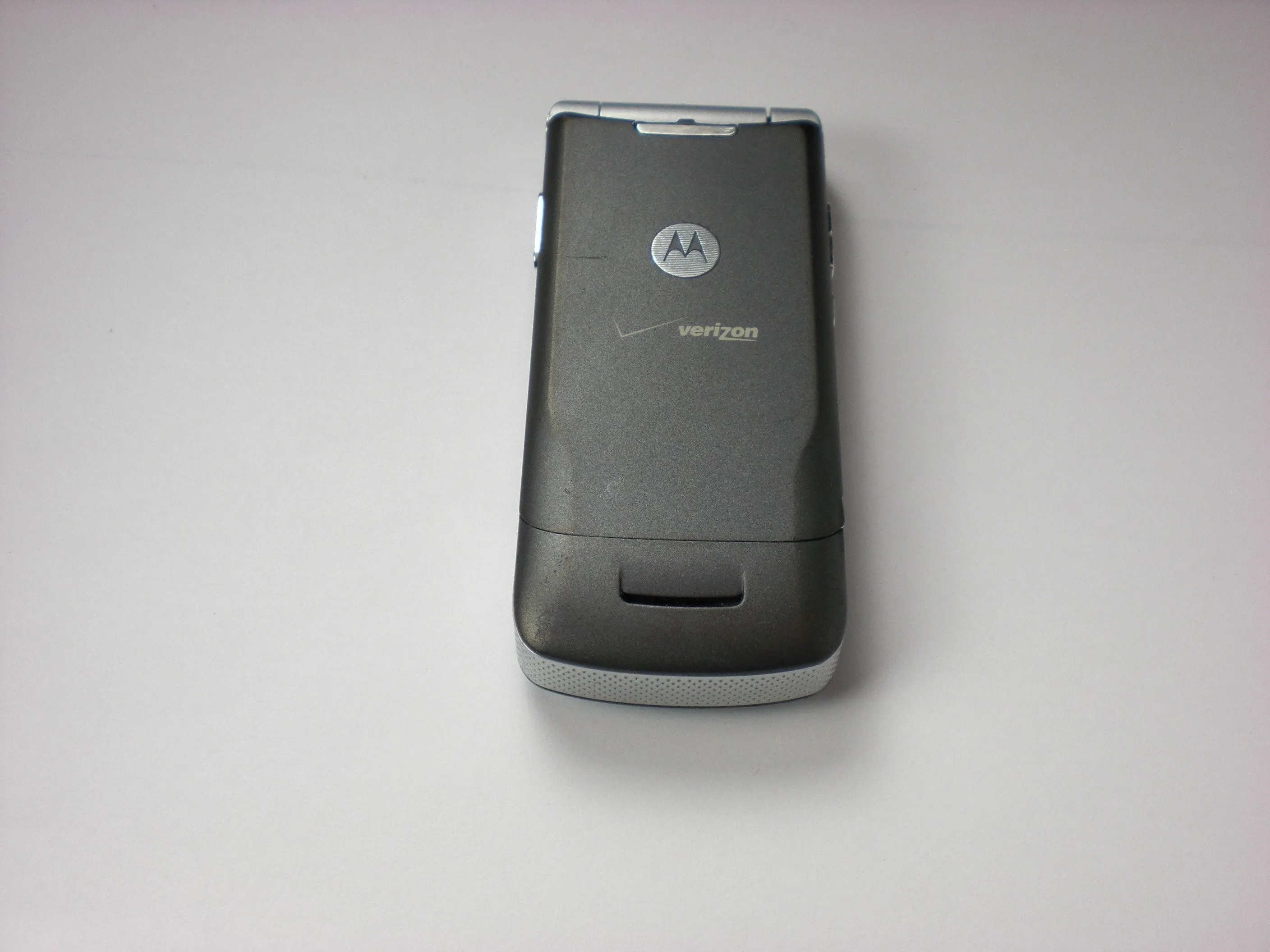 Разборка мобильного телефона Motorola K1m