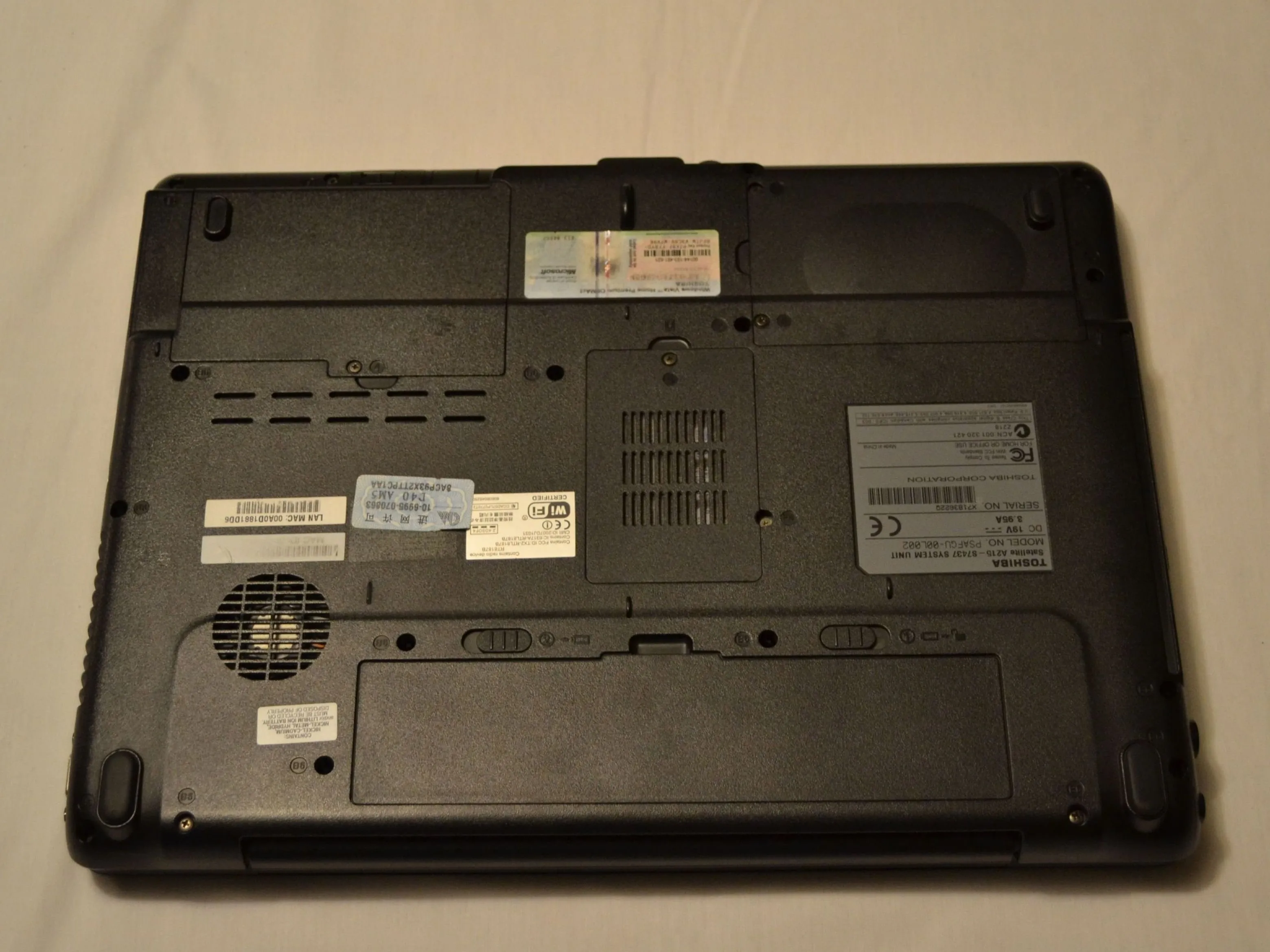 Разборка Toshiba Satellite A215