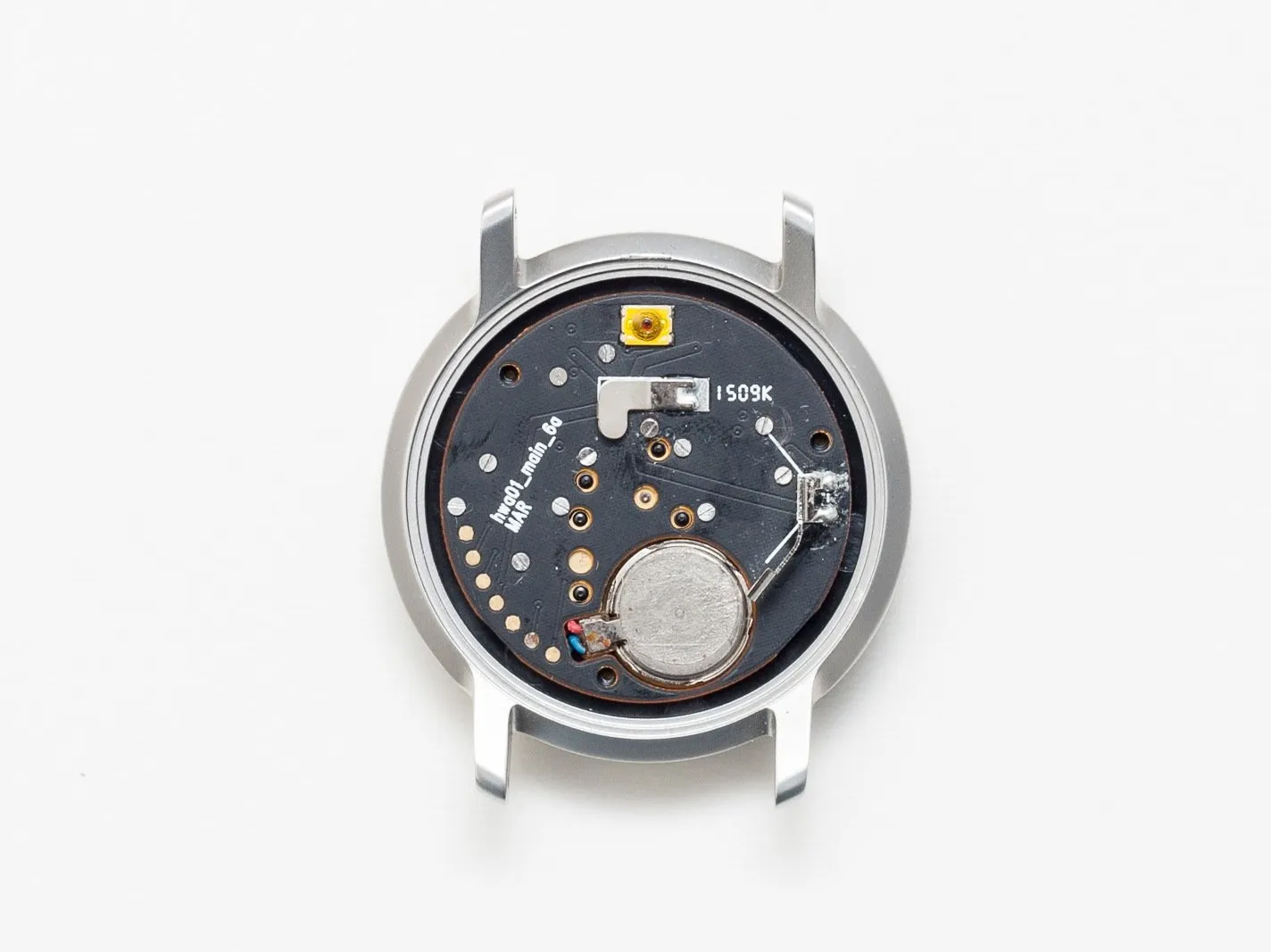 Withings Activité Pop Smartwatch Teardown, Снимите внутреннюю пластиковую крышку: шаг 4, изображение 3 из 3