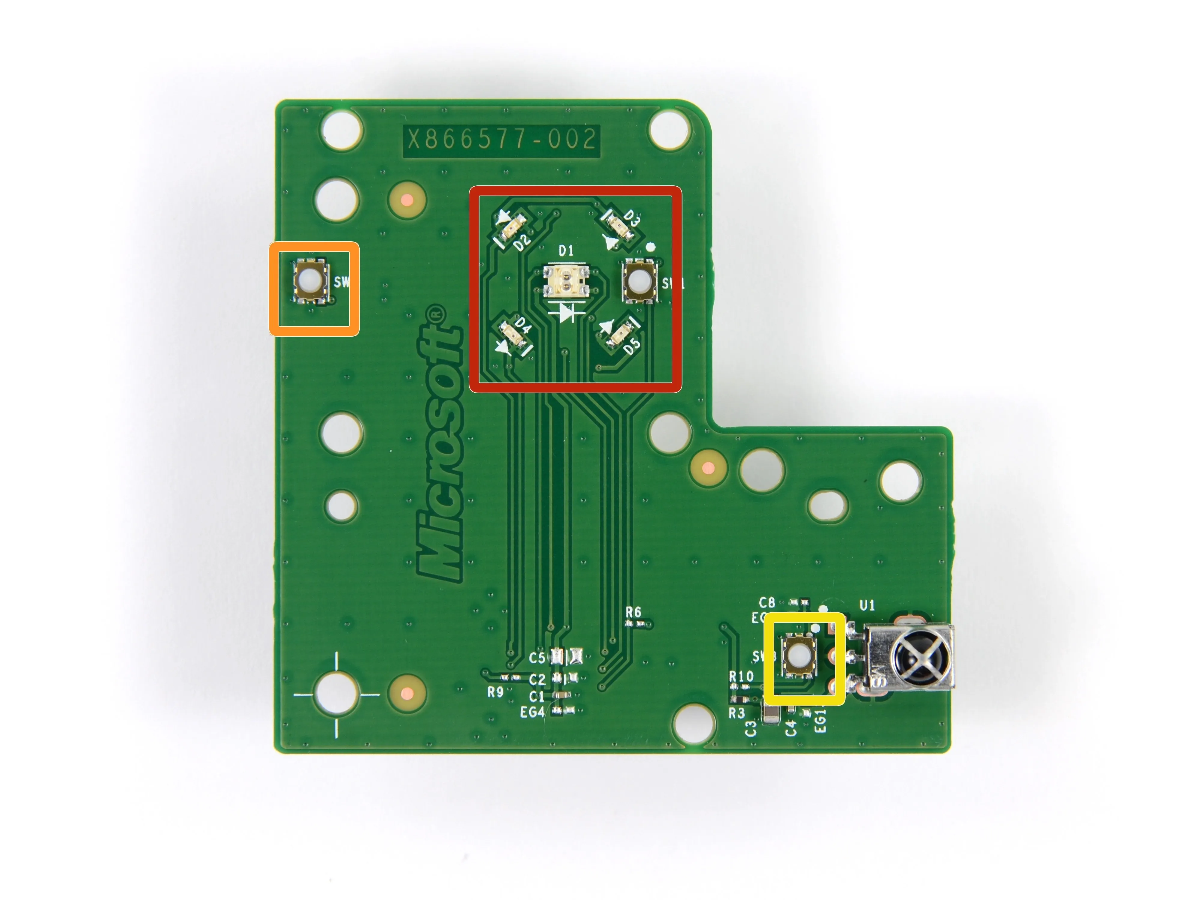 Xbox 360 E Teardown: шаг 8, изображение 2 из 3