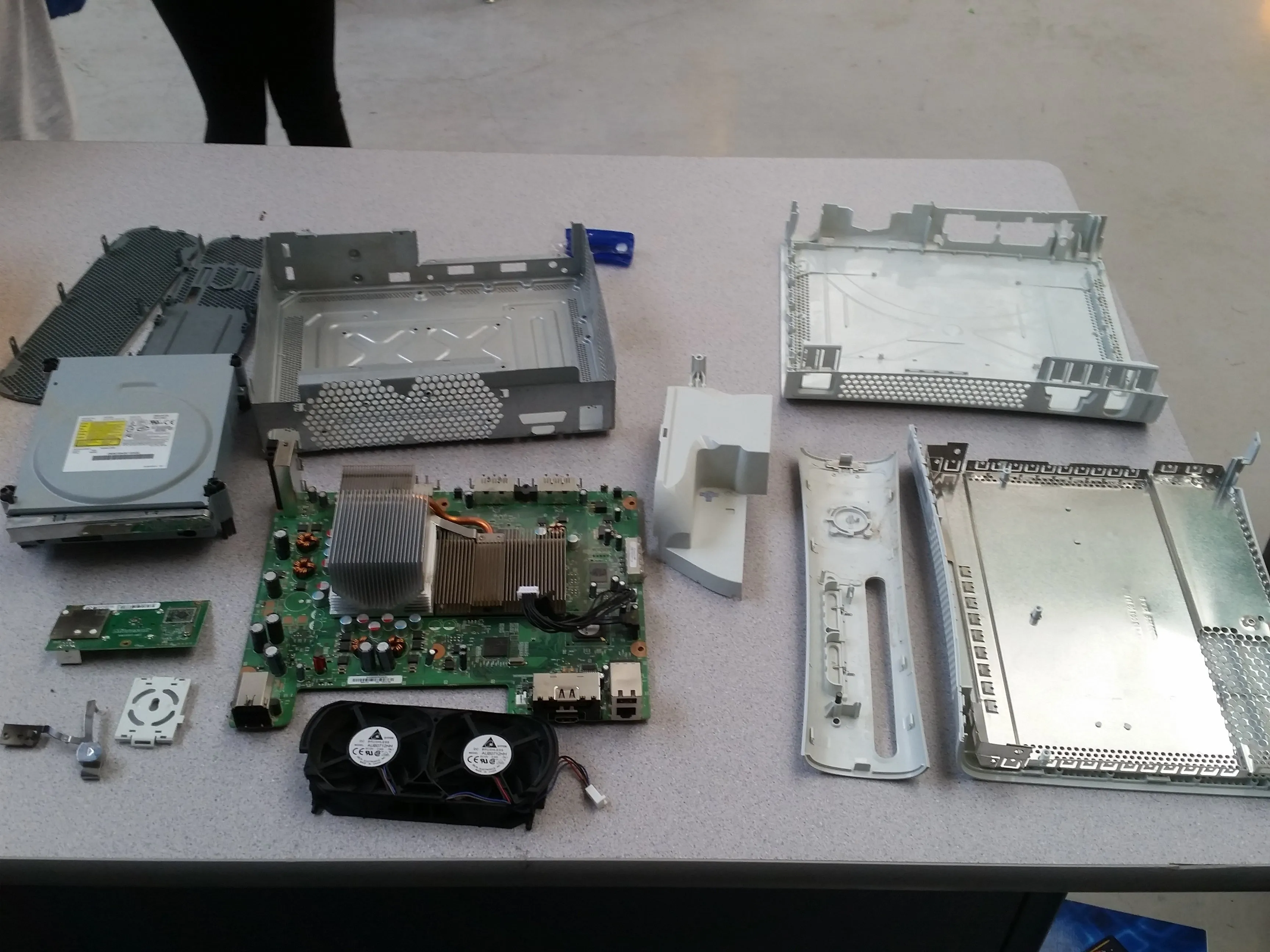 Xbox 360 Teardown, You're finished!: step 15, image 1 of 1